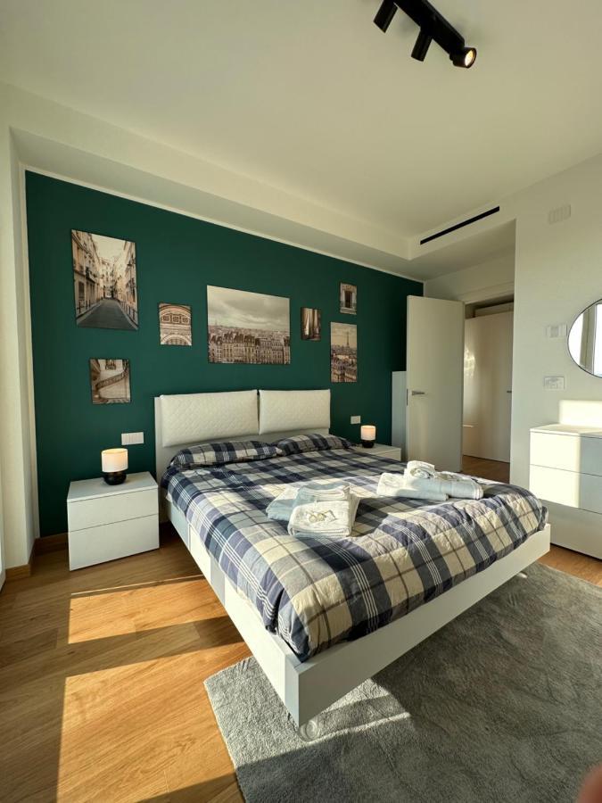 Torre Milano - Luxury Modern Flat Rooftop&Pool Bagian luar foto
